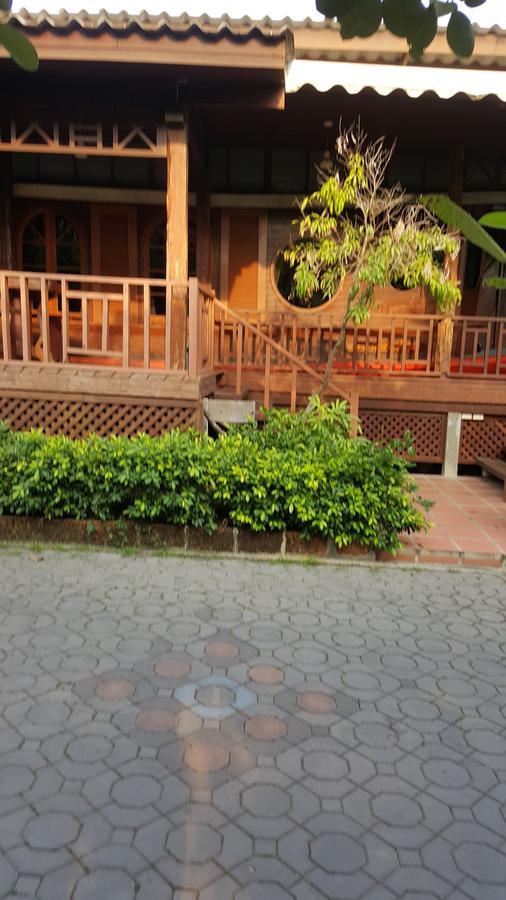 Ruean Mai Chai Khlong Amphawa Exterior foto